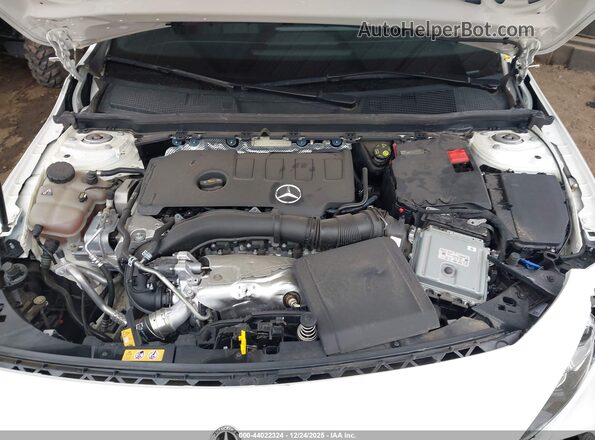 W1K3G4EB0MJ304364 2021 MERCEDES-BENZ A 220 White უკანა ხედი