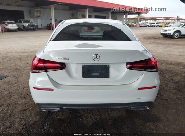 W1K3G4EB0MJ304364 2021 MERCEDES-BENZ A 220 White 
