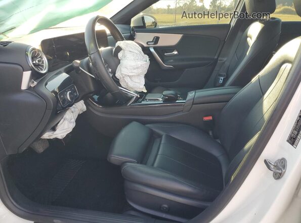 W1K3G4EB1MJ309556 2021 MERCEDES-BENZ A White Vista interior delantera