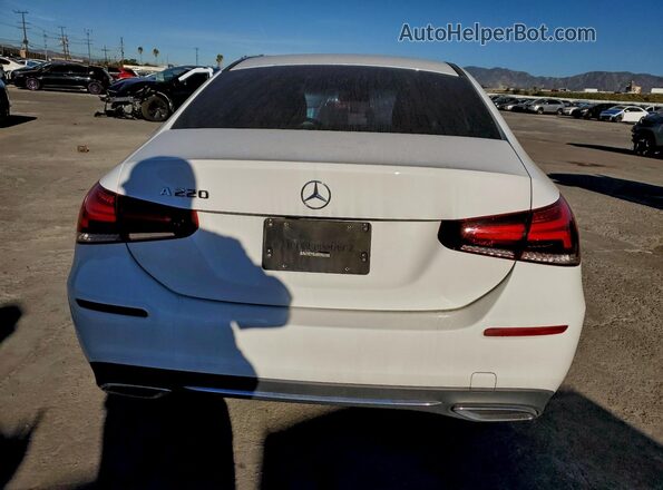 W1K3G4EB3LJ218481 2020 MERCEDES-BENZ A White Вид ззаду