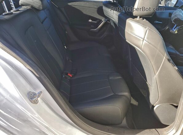 W1K3G4EB3LJ218481 2020 MERCEDES-BENZ A White Вид задніх сидінь