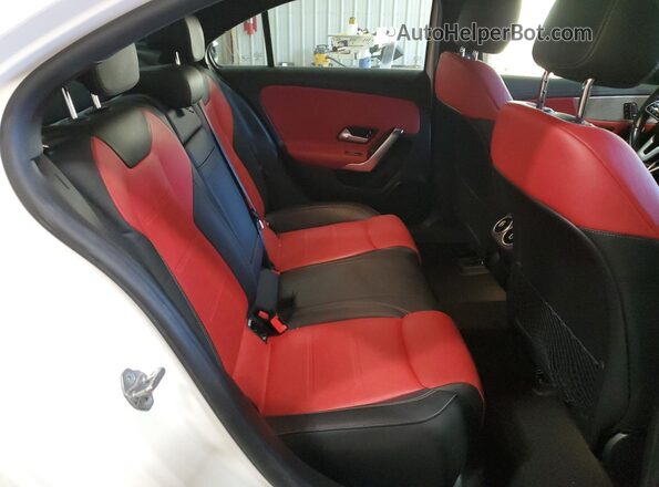 W1K3G4EB3MJ304360 2021 MERCEDES-BENZ A White Вид задніх сидінь