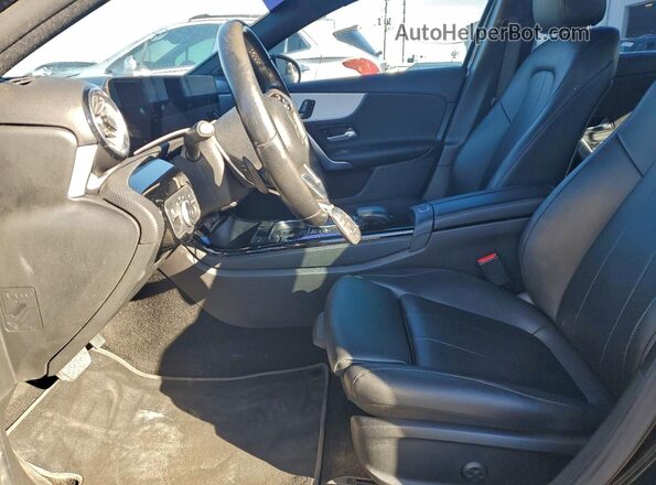 W1K3G4EB4NJ331844 2022 MERCEDES-BENZ A Black Вид салону спереду