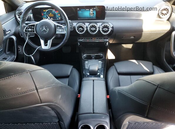 W1K3G4EB6MJ288798 2021 MERCEDES-BENZ A Black Widok deski rozdzielczej