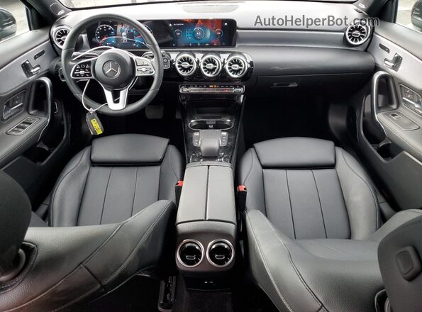 W1K3G4EB7MJ259665 2021 MERCEDES-BENZ A Black Widok deski rozdzielczej