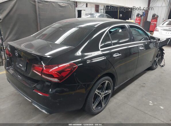 W1K3G4EB7NJ352736 2022 MERCEDES-BENZ A 220 Черный Задняя правая четверть