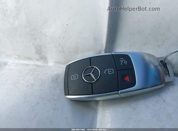 W1K3G4EB8MJ279889 2021 MERCEDES-BENZ A 220 Red წინა პანელის ხედი