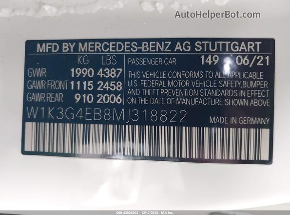 W1K3G4EB8MJ318822 2021 MERCEDES-BENZ A 220 White ძრავის განყოფილების ხედი