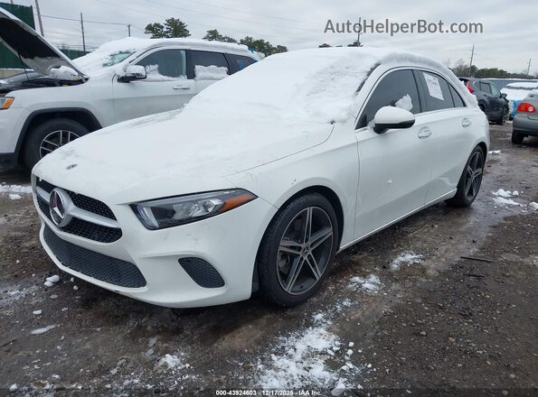 W1K3G4EB8MJ318822 2021 MERCEDES-BENZ A 220 White წინა მარცხენა ხედი სამი მეოთხედიდან