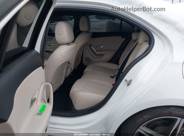 W1K3G4EB8MJ318822 2021 MERCEDES-BENZ A 220 White VIN კოდის სტიკერის ხედი