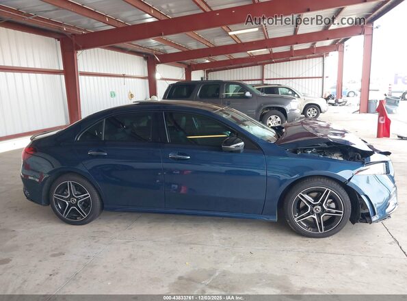 W1K3G4EB9MJ271641 2021 MERCEDES-BENZ A 220 Dark Blue უკანა სალონის ხედი