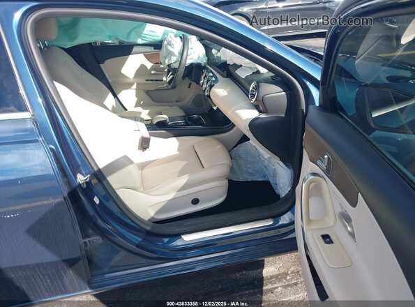 W1K3G4EBXMJ319759 2021 MERCEDES-BENZ A 220 Синий Вид салона спереди