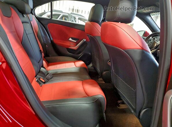 W1K3G4FB2LW044338 2020 MERCEDES-BENZ A Red Вид задніх сидінь