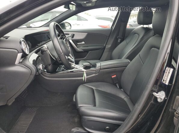 W1K3G4FB2MJ264237 2021 MERCEDES-BENZ A Black Вид салону спереду