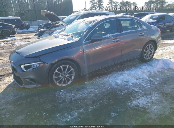 W1K3G4FBXMJ279469 2021 MERCEDES-BENZ A 220 Gray Vista tres cuartos delantera izquierda