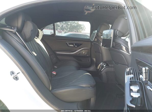 W1K6G8CB2SA322868 2025 MERCEDES-BENZ AMG S 63 E Белый Вид наклейки с VIN-кодом