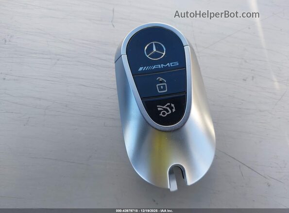 W1K6G8CB2SA322868 2025 MERCEDES-BENZ AMG S 63 E Белый Вид панели приборов