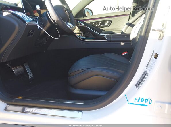 W1K6G8CB2SA322868 2025 MERCEDES-BENZ AMG S 63 E Белый Вид спереди