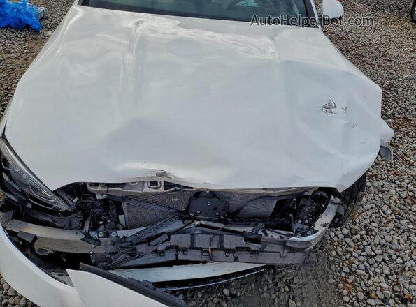 W1KAF4GB9PR083084 2023 MERCEDES-BENZ C White Vista interior trasera