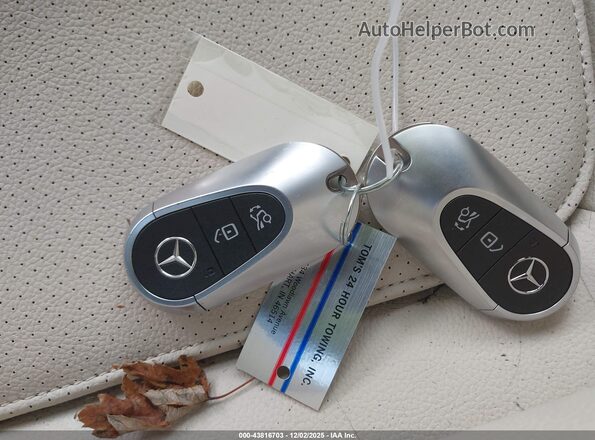 W1KAF4HB2NR054375 2022 MERCEDES-BENZ C-CLASS Dark Blue Вид панели приборов