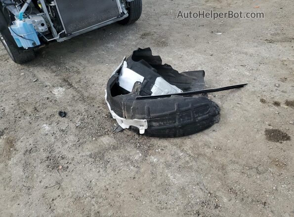 W1KAF4HB4PR137065 2023 MERCEDES-BENZ C Серебряный Вид подкапотного пространства