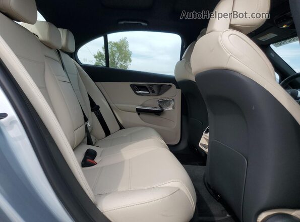 W1KAF4HB4PR137065 2023 MERCEDES-BENZ C Серебряный Вид задних сидений