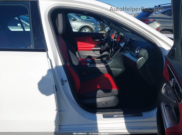 W1KAF8HB3RR201932 2024 MERCEDES-BENZ AMG C 43 White Vista interior delantera