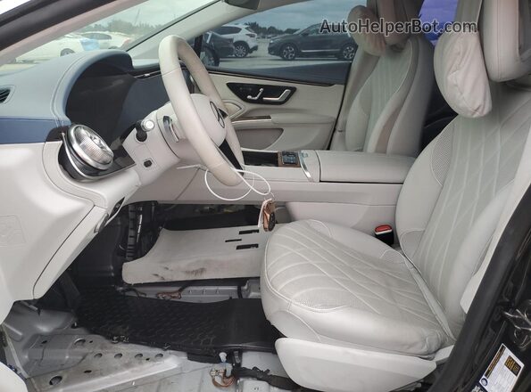 W1KCG4EB4NA009897 2022 MERCEDES-BENZ EQS Two Tone წინა სალონის ხედი