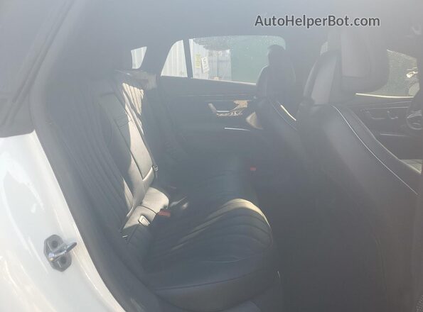 W1KCG4EB5NA001839 2022 MERCEDES-BENZ EQS White Rear seats view