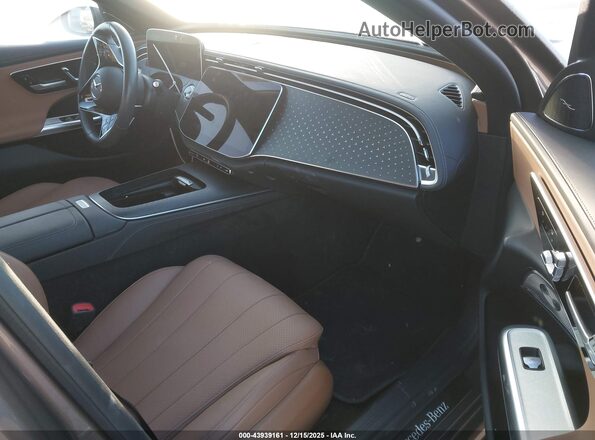W1KLF4HB1RA022045 2024 MERCEDES-BENZ E-CLASS Brown Սալոնի դիմացի տեսք