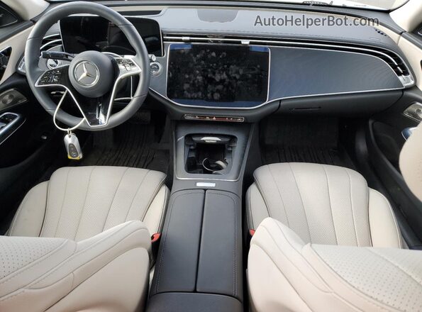 W1KLF4HB3SA127675 2025 MERCEDES-BENZ E White Առջևի վահանակի տեսք