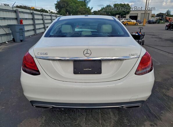 W1KWF8DB2MR625283 2021 MERCEDES-BENZ C White Widok z tyłu