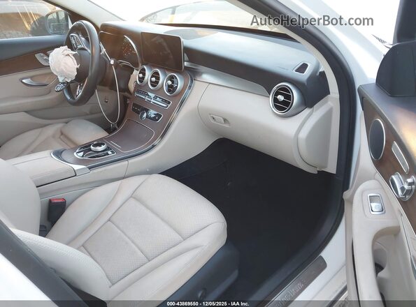 W1KWF8DB3MR651052 2021 MERCEDES-BENZ C-CLASS White Вид салону спереду