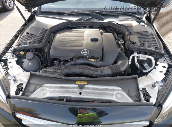 W1KWF8DB5LR598420 2020 MERCEDES-BENZ C-CLASS Black Widok z tyłu