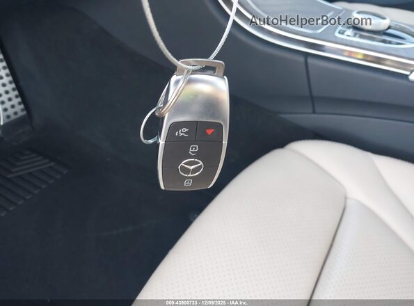 W1KWF8DB6MR639848 2021 MERCEDES-BENZ C-CLASS Черный Вид панели приборов
