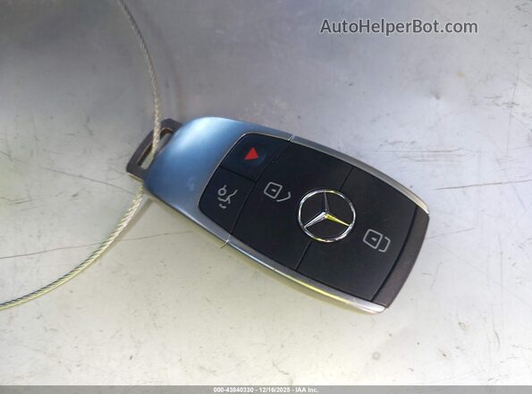 W1KWF8DB9MR631954 2021 MERCEDES-BENZ C-CLASS Black წინა პანელის ხედი