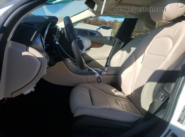 W1KWF8EB0MR638967 2021 MERCEDES-BENZ C Белый Вид салона спереди