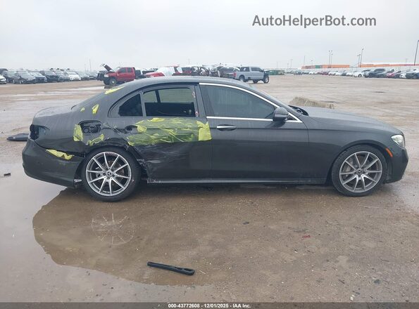 W1KZF8DB0PB101365 2023 MERCEDES-BENZ E-CLASS Black სალონის 360-გრადუსიანი ხედი