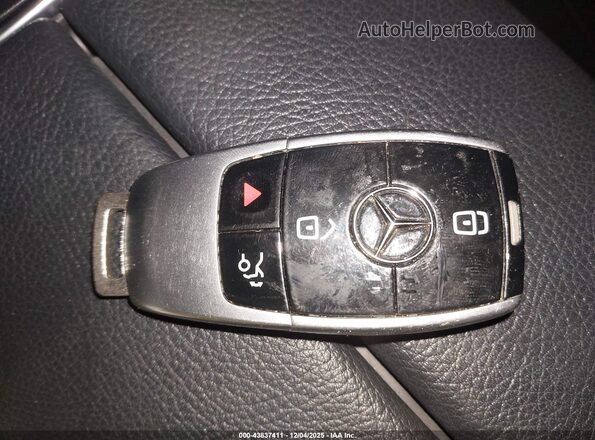 W1KZF8EB0MA928959 2021 MERCEDES-BENZ E-CLASS Silver Առջևի վահանակի տեսք