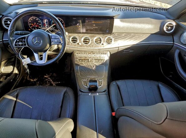 W1KZF8EB3LA759230 2020 MERCEDES-BENZ E Черный Вид панели приборов