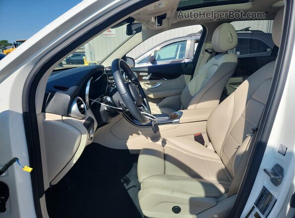 W1N0G8DB4MV269626 2021 MERCEDES-BENZ GLC-CLASS White Front interior view