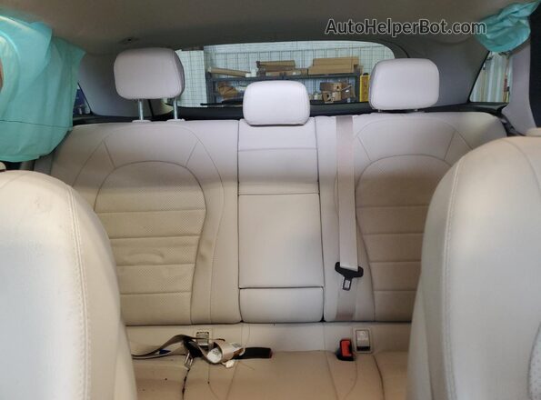 W1N0G8EB1NG120742 2022 MERCEDES-BENZ GLC-CLASS White Vista de los asientos traseros