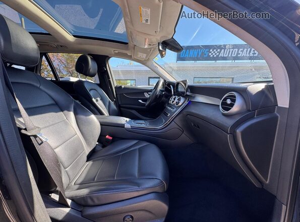 W1N0G8EB4MF920844 2021 MERCEDES-BENZ GLC-CLASS Black Widok z przodu