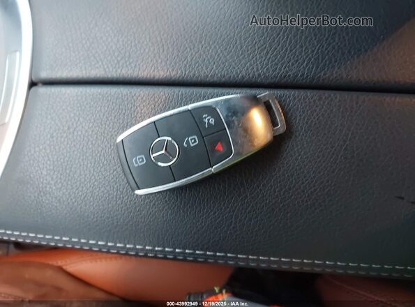 W1N0G8EB7MF957581 2021 MERCEDES-BENZ GLC 300 Blue Widok deski rozdzielczej