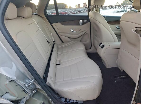 W1N0G8EB9LF836243 2020 MERCEDES-BENZ GLC-CLASS Tan Widok wnętrza z tyłu