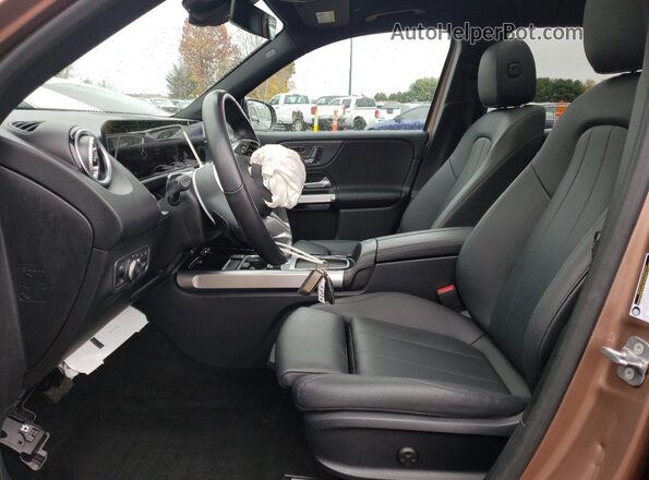 W1N4M4HB9RW352998 2024 MERCEDES-BENZ GLB-CLASS Brown Widok wnętrza z przodu