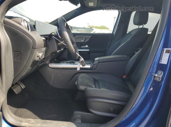 W1N4N4HB1SJ663129 2025 MERCEDES-BENZ GLA Blue Вид салону спереду