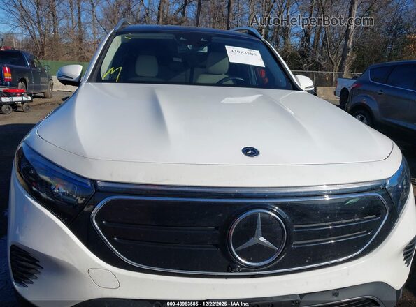 W1N9M0KB4NN009426 2022 MERCEDES-BENZ EQB 300 SUV White Widok wnętrza z tyłu