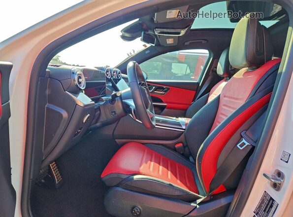 W1NKJ4HB2SF397948 2025 MERCEDES-BENZ GLC-CLASS Белый Вид салона спереди