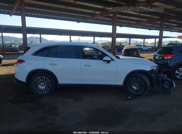 W1NKM4HB8RF200301 2024 MERCEDES-BENZ GLC 300 White ხელსაწყოთა პანელის ხედი